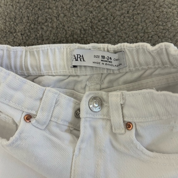 Zara White Frayed Jean Shorts - Picture 3 of 4
